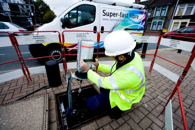 Openreach Chooses Fujikura Spider Web Ribbon Fiber Cable And Fusion ...