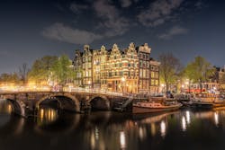 Amsterdam 4230946 1920 5dee955197524 Amsterdam 4230946 1920 5dee955197524