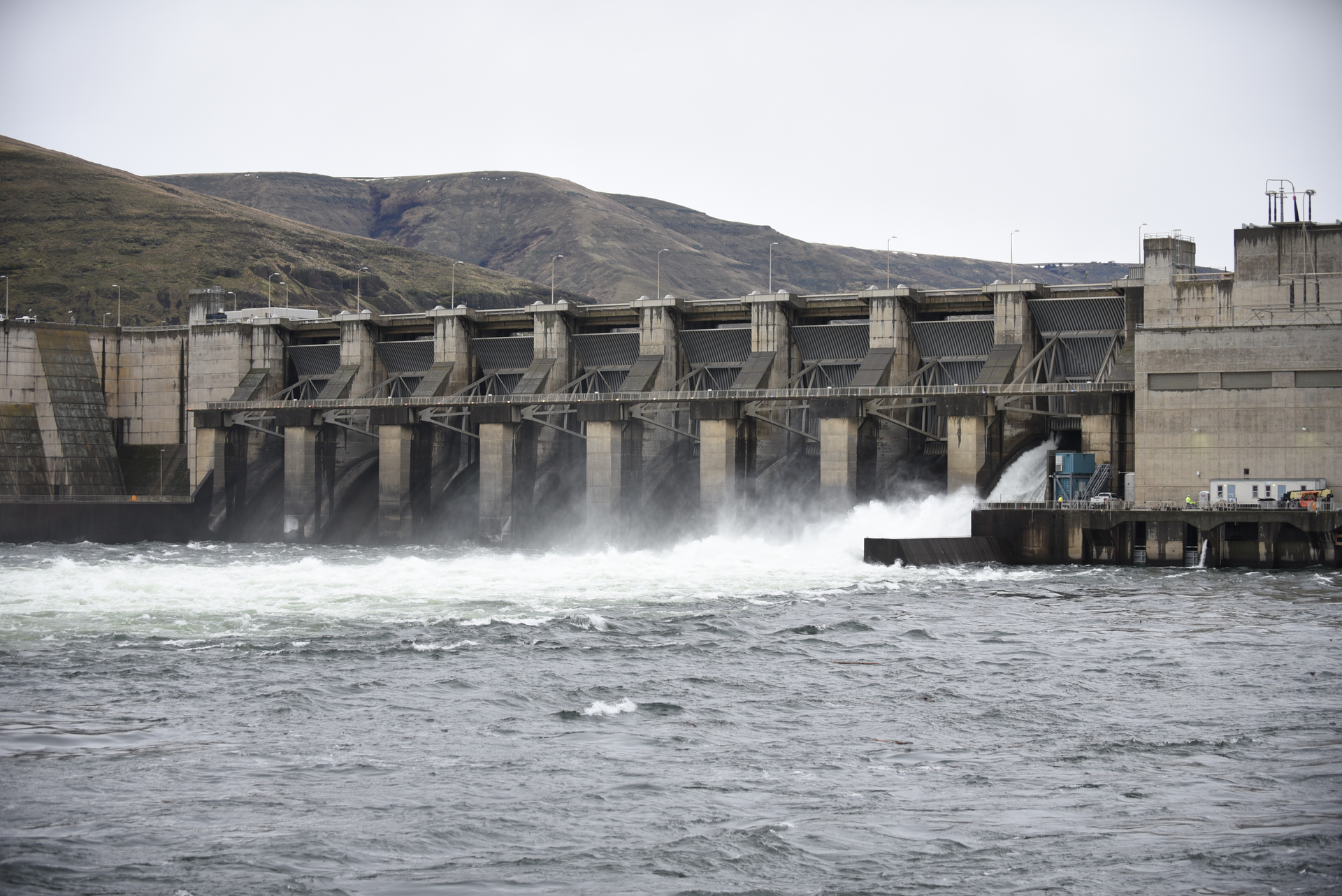 CenturyLink will build fiber networks to several dams, including the Ice Harbor Dam in Washington.