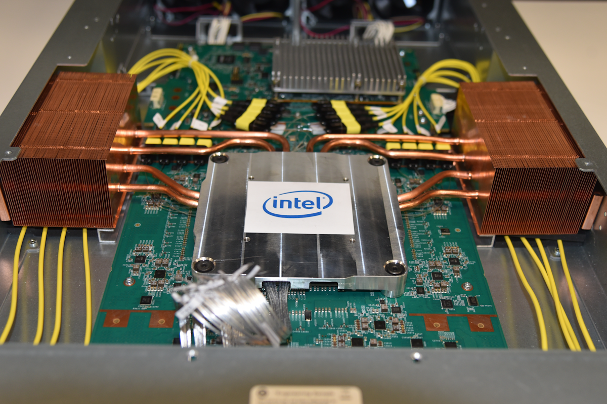 Intel demos Tofino 2 Ethernet switch with co-packaged optics | Lightwave