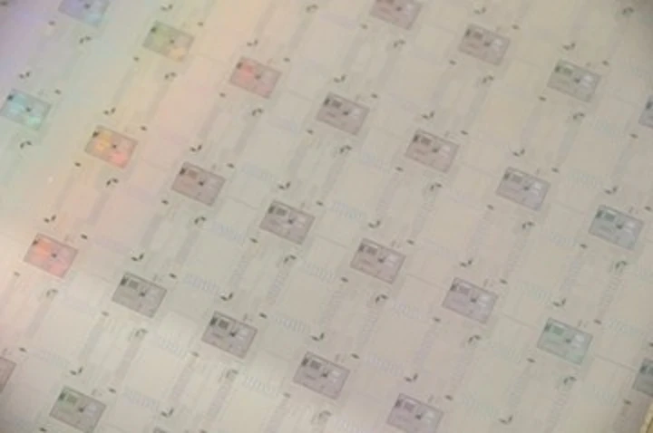 Lightmatter unveils Passage wafer-scale, programmable photonic
