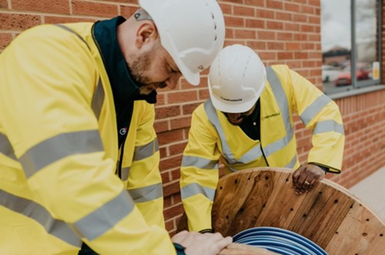 Netomnia and YouFibre have secured additional funding for UK fiber network expansion.