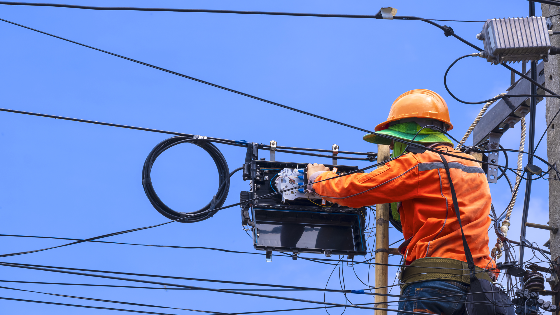 Aerial Fiber Optic Technician 64bfd25730328