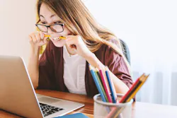 6630282b27b15700084a0e5f Laptop Girl