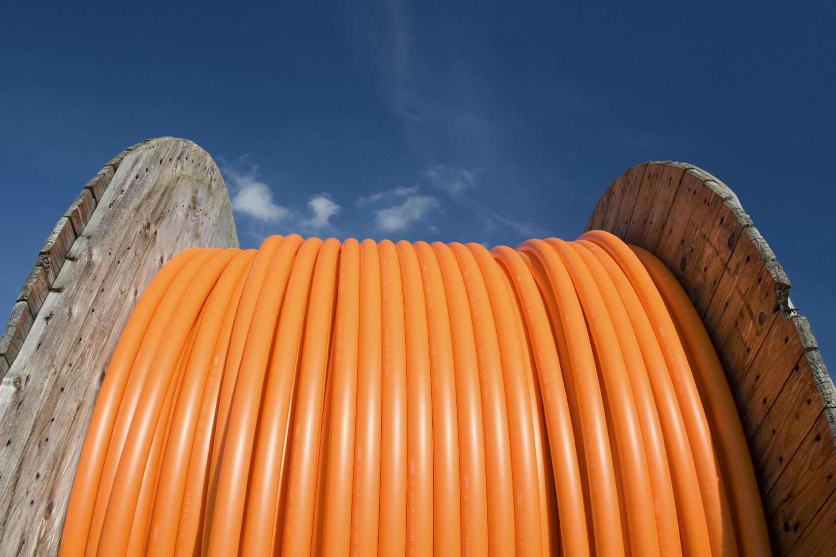 TDS will use the funds from the sale to sharpen its focus on growing its fiber broadband network and customer base.