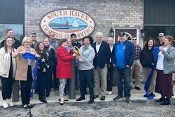 Surf Internet representatives, joined by South Haven Mayor Annie Brown, community leaders, and new Surf customers celebrate the launch of Surf’s fiber-optic internet services in South Haven, MI, one of the communities contributing to the company’s milestone of 50,000 customers. Surf Internet representatives, joined by South Haven Mayor Annie Brown, community leaders, and new Surf customers celebrate the launch of Surf’s fiber-optic internet services in South Haven, MI, one of the communities contributing to the company’s milestone of 50,000 customers.