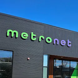 Metronet lights fiber broadband in Carpentersville, Ill.