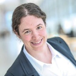 stefi_headshot_006 stefi_headshot_006