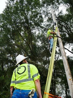 Frontier continues to balance its consumer and business fiber gains as its copper base dwindles. Frontier continues to balance its consumer and business fiber gains as its copper base dwindles.