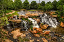 WOW! is expanding its all-fiber network to an additional 10,000 homes and businesses in Greenville County, SC, nearly doubling its footprint to over 20,000 locations. WOW! is expanding its all-fiber network to an additional 10,000 homes and businesses in Greenville County, SC, nearly doubling its footprint to over 20,000 locations.